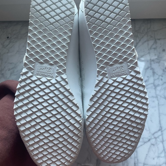 Givenchy X Onitsuka Tiger leather embroidered accent sneakers - Picture 5 of 5